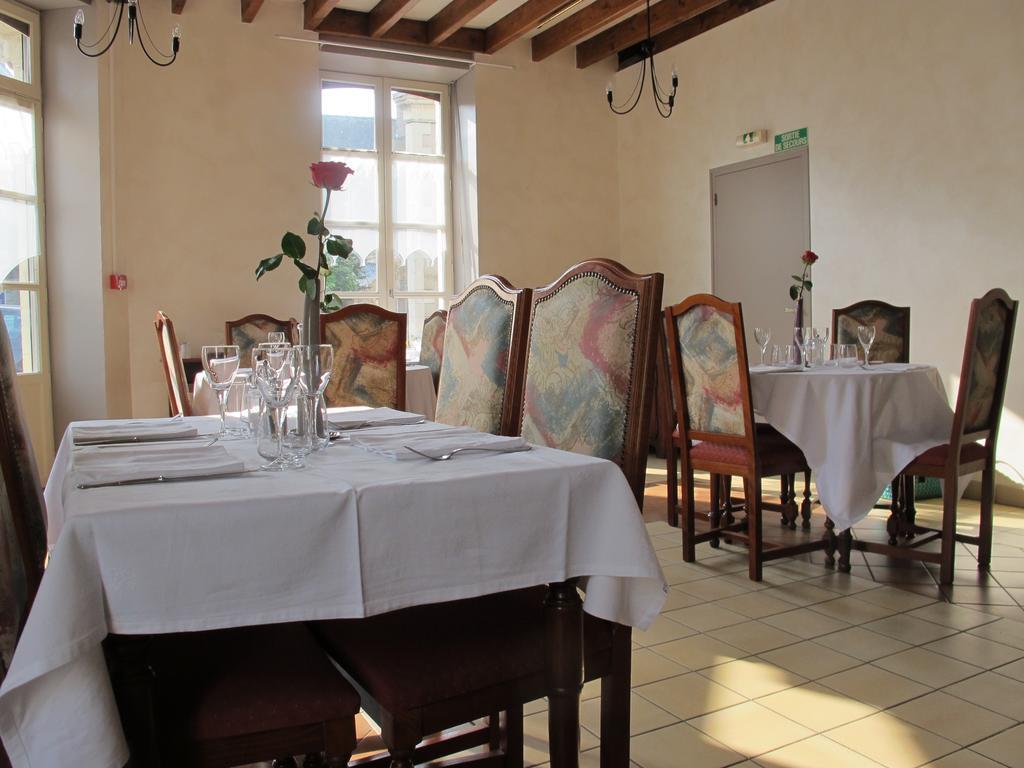 Le Relais De La Caleche 호텔 Saint-Denis-dʼAnjou 외부 사진