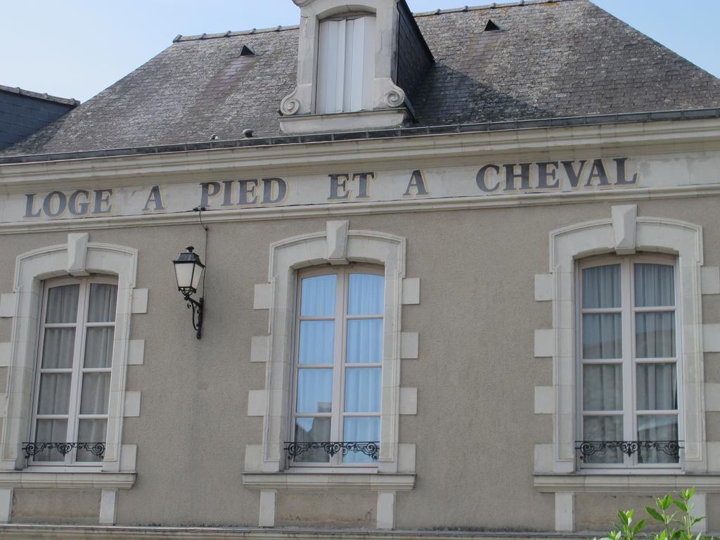 Le Relais De La Caleche 호텔 Saint-Denis-dʼAnjou 외부 사진